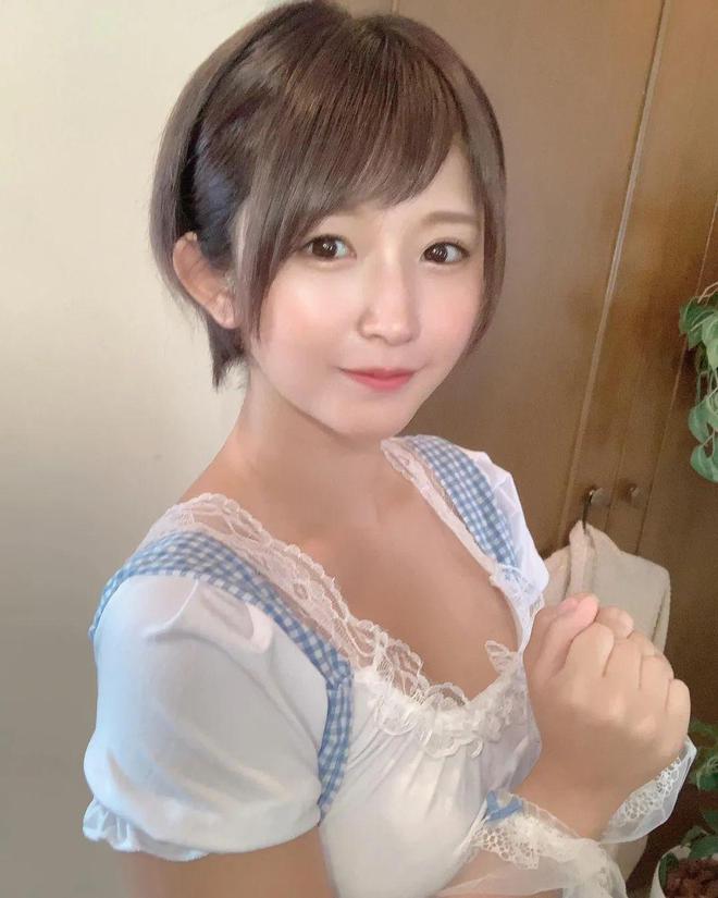 深田结梨：巨R可爱美少女，改名背后有何故事？